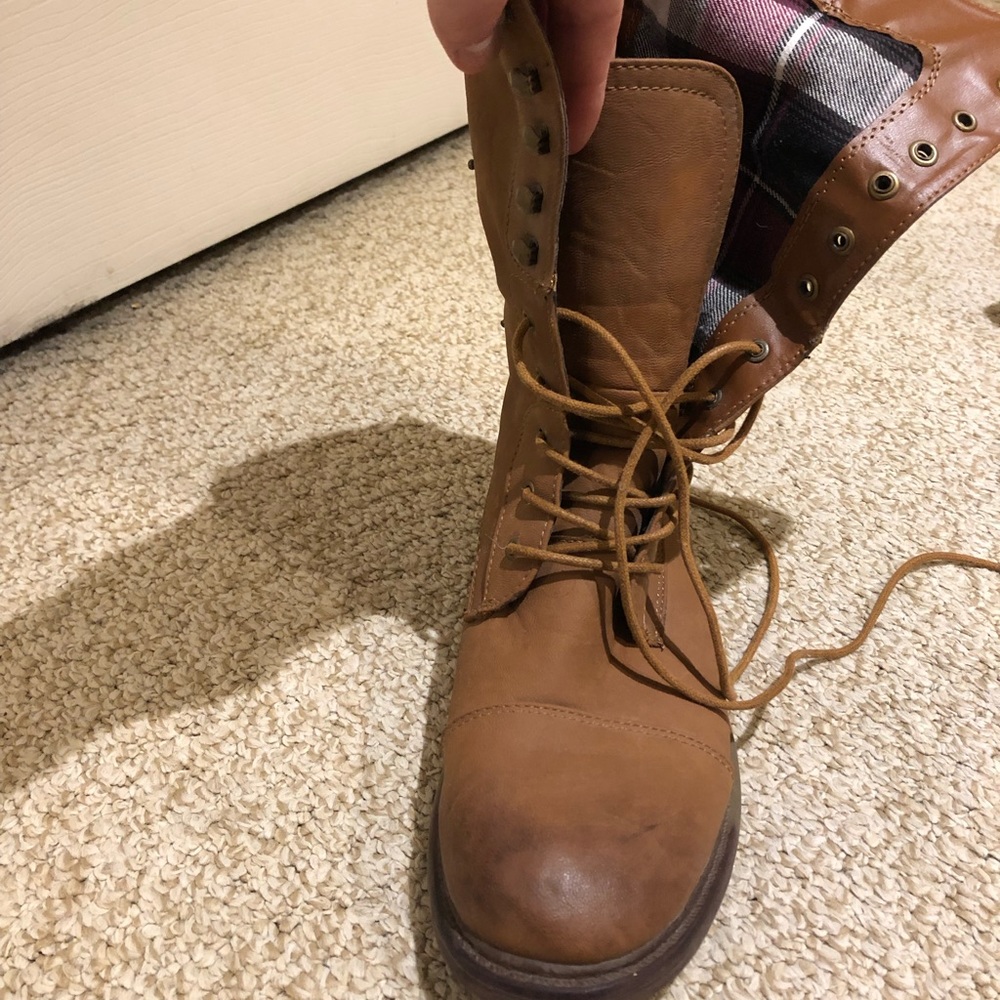 Cathy Jean Combat Boot - Picture 8 of 8